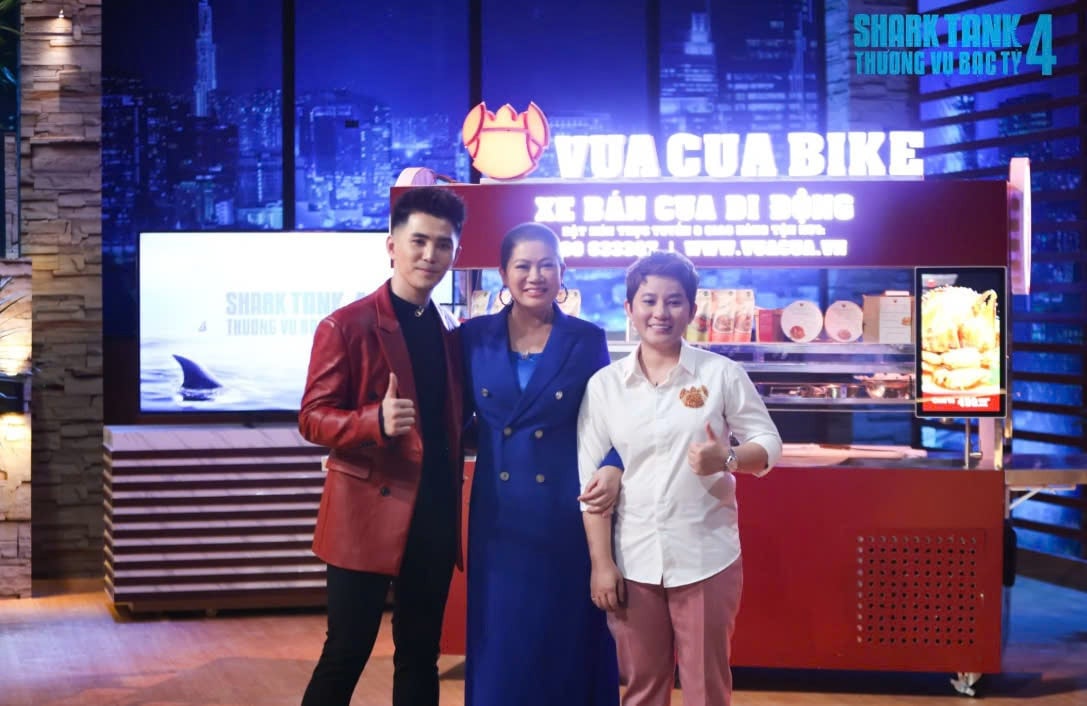 CEO Anh Thư c&ugrave;ng ca sĩ Will l&ecirc;n Shark Tank gọi vốn cho Vua Cua v&agrave; được Shark Li&ecirc;n đầu tư