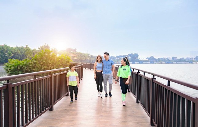 Theo ch&#226;n gia đ&#236;nh diễn vi&#234;n Mạnh Trường “xả hơi” cuối tuần - Ảnh 9