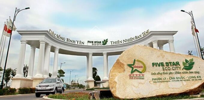 Cajimex d&ugrave;ng to&agrave;n bộ tiền ho&agrave;n vốn, lợi nhuận sau thuế được chia v&agrave; c&aacute;c lợi &iacute;ch kh&aacute;c li&ecirc;n quan đến phần c&ograve;n lại của Dự &Aacute;n Khu Đ&ocirc; Thị Năm Sao l&agrave;m t&agrave;i sản đảm bảo cho g&oacute;i vay ng&agrave;n tỷ tại ng&acirc;n h&agrave;ng.