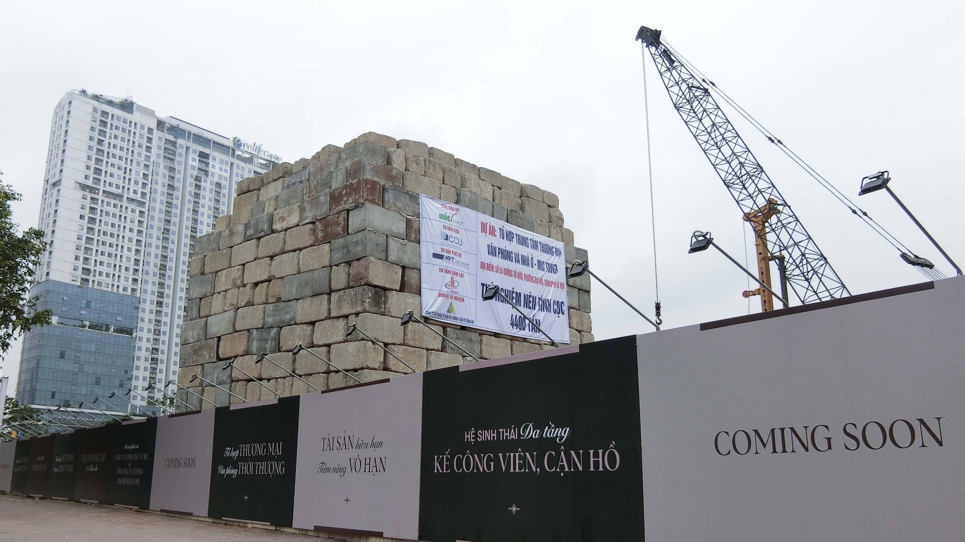 Tiến độ thực hiện gồm ba giai đoạn: giai đoạn chuẩn bị đầu tư k&eacute;o d&agrave;i từ qu&yacute; III/2025 - qu&yacute; I/2026; giai đoạn triển khai thi c&ocirc;ng, thực hiện đầu tư từ qu&yacute; II/2026 - qu&yacute; III/2029.