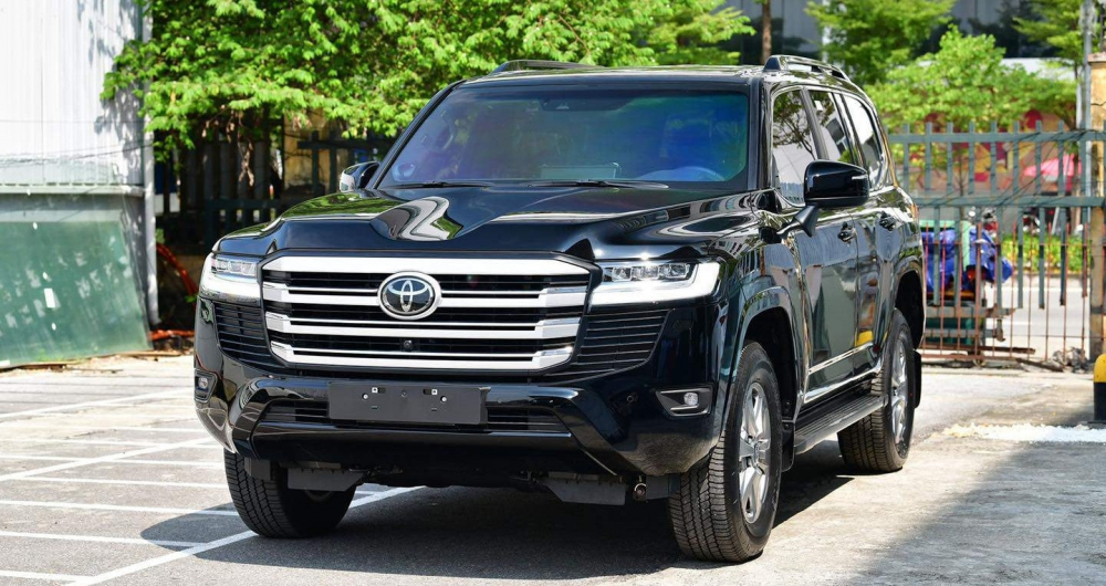 Toyota Việt Nam thông báo triệu hồi Land Cruiser 300 do lỗi phần mềm hộp số - Ảnh 1