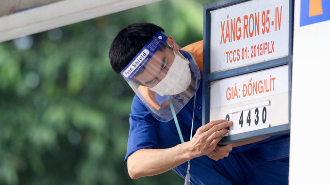 Bắt đầu từ 0h ng&agrave;y 1/4 gi&aacute; xăng dầu sẽ giảm?