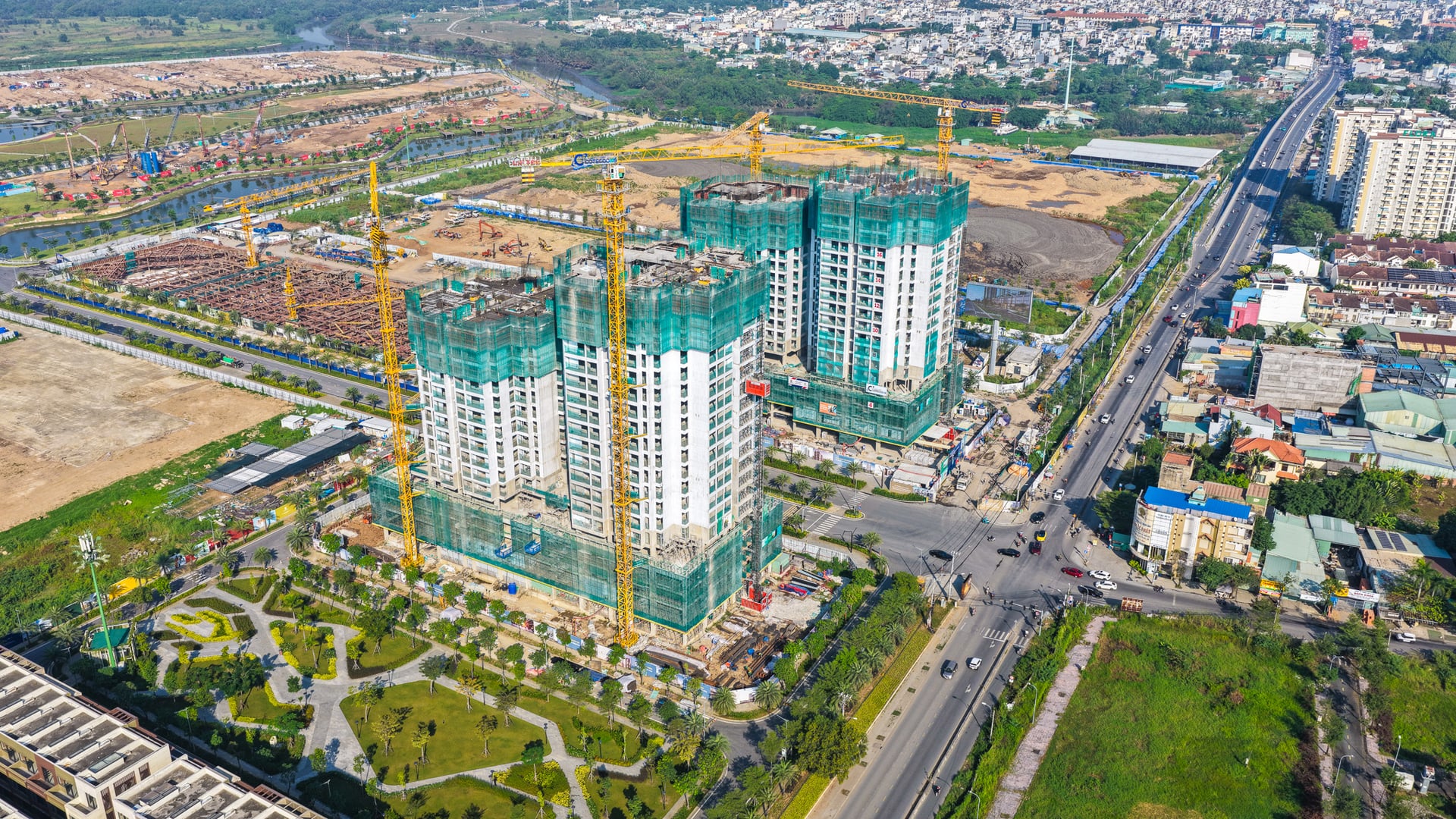 Doanh nghiệp xây dựng: Ăn lãi lớn, bớt lắng lo - Ảnh 1