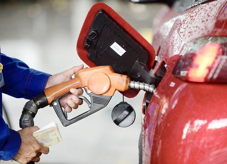 Bộ C&ocirc;ng Thương vừa ban h&agrave;nh Kế hoạch với h&agrave;ng loạt nhiệm vụ, giải ph&aacute;p đồng bộ nhằm giữ vững thị trường xăng dầu trong nước. Ảnh minh họa