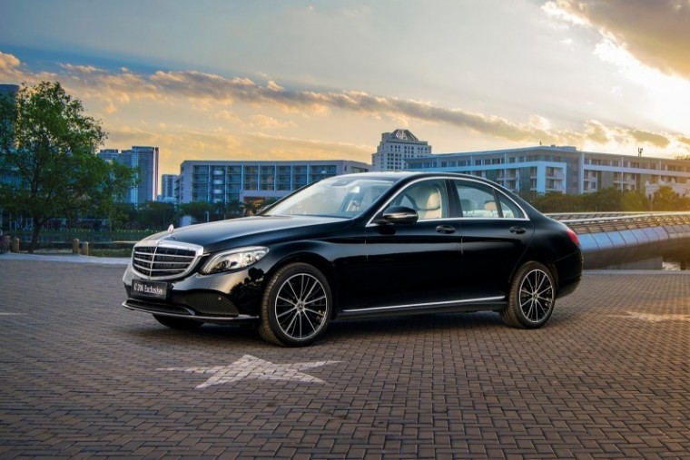 Li&ecirc;n tục dẫn đầu trong thị trường xe sang suốt 22 năm qua c&ugrave;ng thị phần hơn 50%, Mercedes-Benz đ&atilde; trở th&agrave;nh một trong c&aacute;c h&atilde;ng xe chủ chốt trong nước.&nbsp;