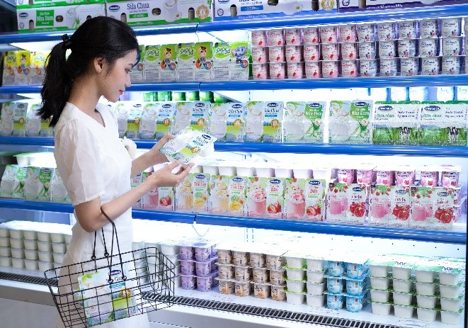 C&aacute;c sản phẩm mới của Vinamilk đều nhanh ch&oacute;ng xuất hiện tr&ecirc;n kệ cửa h&agrave;ng Giấc Mơ Sữa Việt &nbsp;
