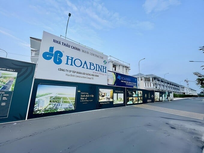 Nếu ch&agrave;o b&aacute;n th&agrave;nh c&ocirc;ng, c&ocirc;ng ty sẽ thu về 2.000 tỷ đồng, được sử dụng để thanh to&aacute;n c&aacute;c khoản nợ vay ng&acirc;n h&agrave;ng.