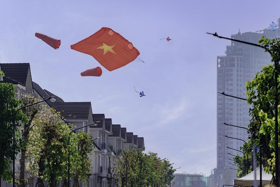 C&aacute;nh diều khổng lồ k&iacute;ch thước 10m x 14m