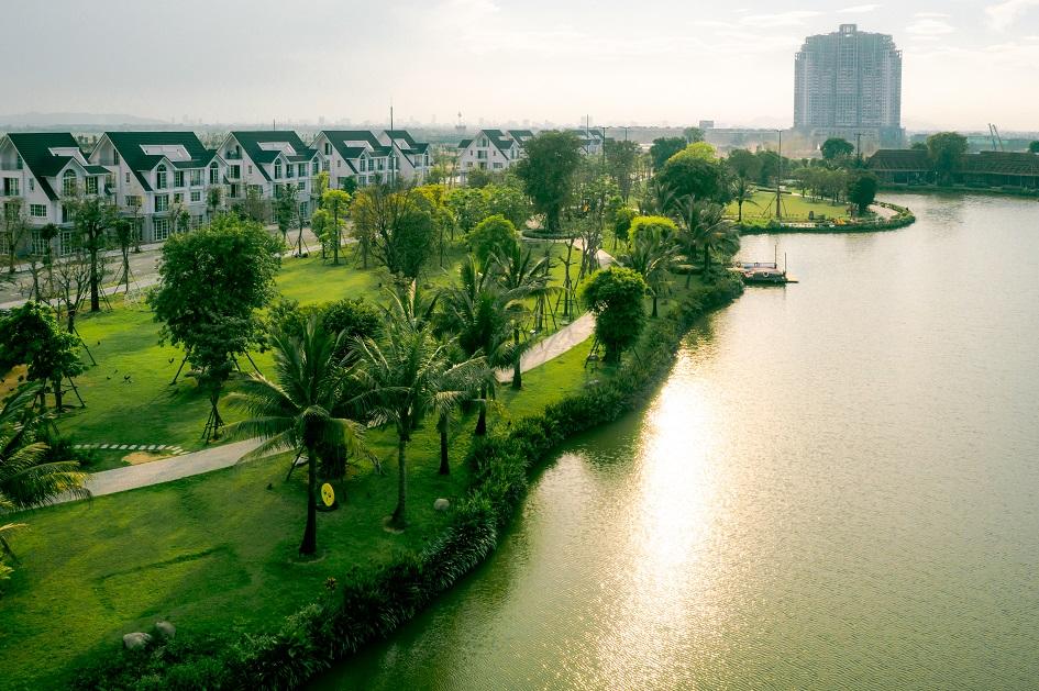 Eco Central Park c&oacute; 50ha l&agrave; diện t&iacute;ch c&acirc;y xanh, mặt nước