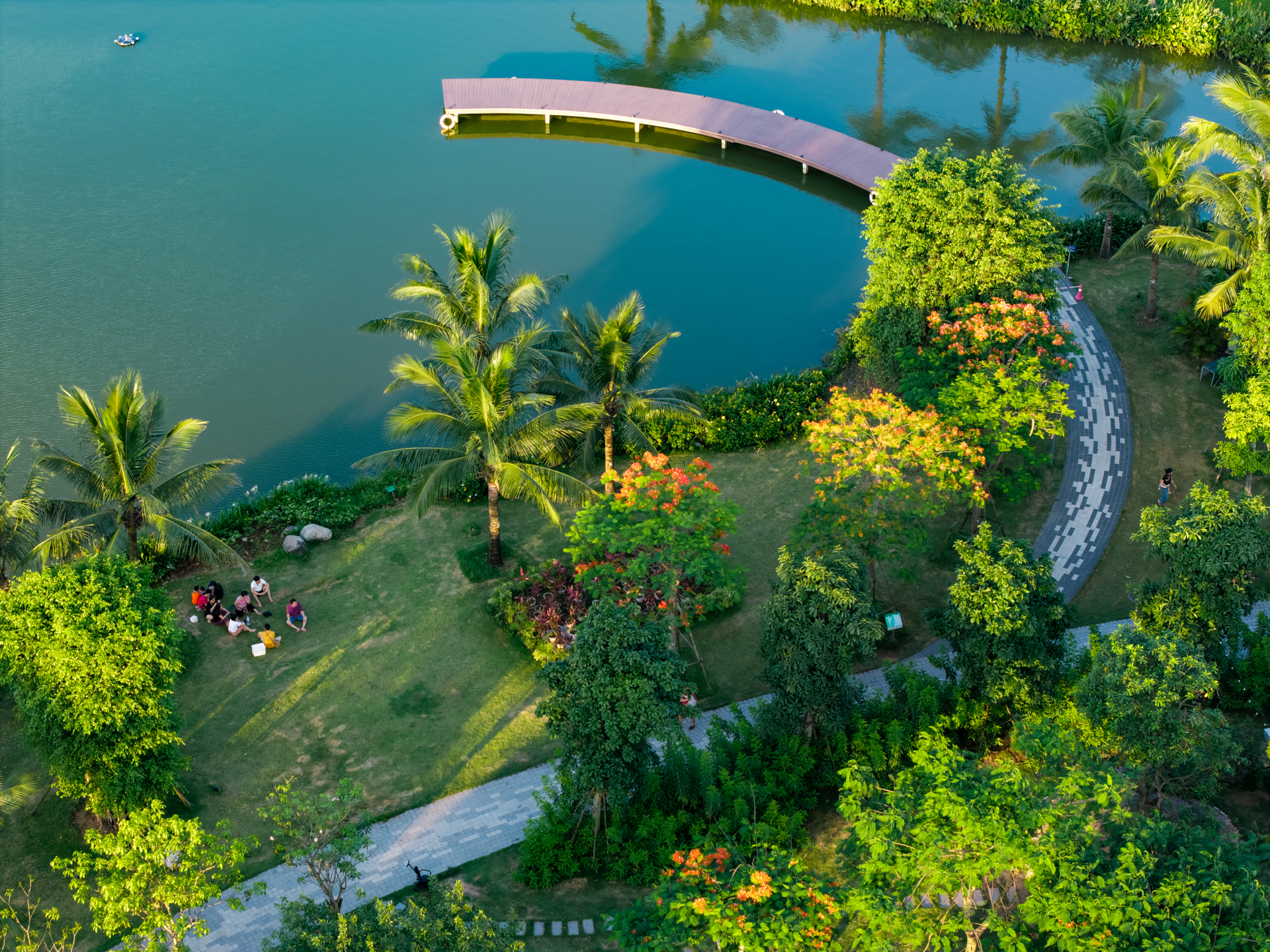 Eco Central Park với 50ha l&agrave; c&ocirc;ng vi&ecirc;n, mặt nước