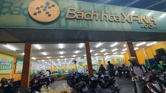 Thế giới Di động (MWG) th&ocirc;ng b&aacute;o đ&atilde; ho&agrave;n tất việc b&aacute;n 5% cổ phần của B&aacute;ch ho&aacute; Xanh cho nh&agrave; đầu tư đến từ Trung Quốc.