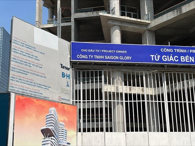 Saigon Glory l&agrave; chủ đầu tư dự &aacute;n khu phức hợp tại khu "tứ gi&aacute;c Bến Th&agrave;nh" (Tp.HCM), từng c&oacute; thời gian d&agrave;i đ&igrave;nh trệ.