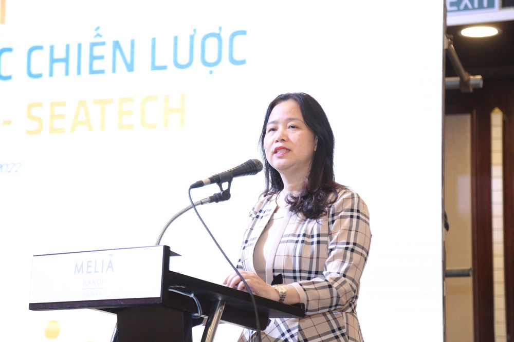 B&agrave; Phạm Thị Thu Diệp - TGĐ ki&ecirc;m Gi&aacute;m đốc Khối C&ocirc;ng nghệ, IBM Việt Nam chia sẻ mục ti&ecirc;u, chiến lược hợp t&aacute;c chuyển đổi số. &nbsp;