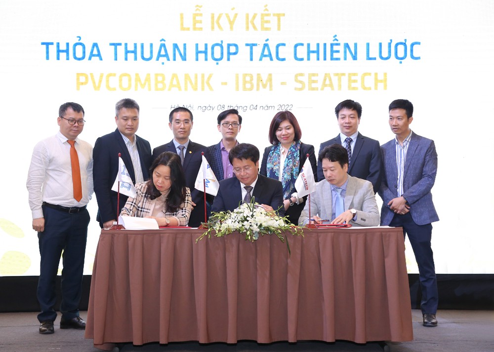 L&atilde;nh đạo PVcomBank - IBM - SEATECH k&yacute; thỏa thuận hợp t&aacute;c chiến lược về chuyển đổi số. &nbsp;