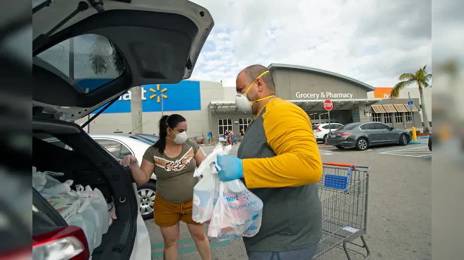 Chủ tịch Masan với quan điểm &#39;Kh&#244;ng phải cứ đưa hộp sữa l&#234;n kệ l&#224; kinh doanh online&#39; v&#224; b&#224;i học Walmart đ&#225;nh bại Amazon trong mảng thực phẩm trực tuyến - Ảnh 4