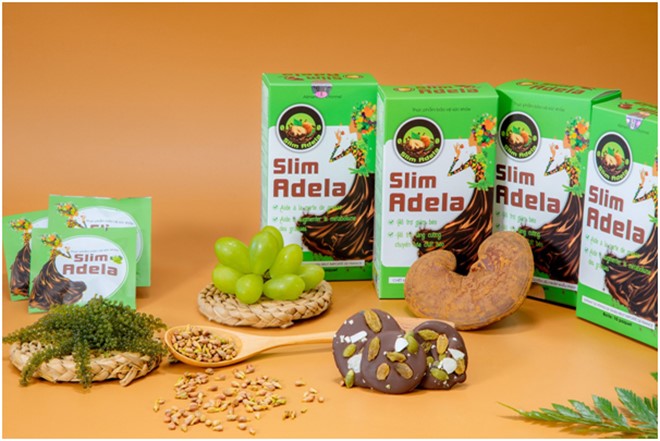 4.950 hộp Thực phẩm bảo vệ sức khỏe Slim Adela của c&ocirc;ng ty TNHH Avas Group Việt Nam bị thu giữ v&agrave; lấy mẫu mang đi kiểm nghiệm.