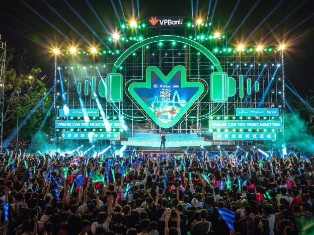 C&aacute;c giải chạy được tổ chức đa dạng, kết hợp nhiều h&igrave;nh thức nghệ thuật như &acirc;m nhạc