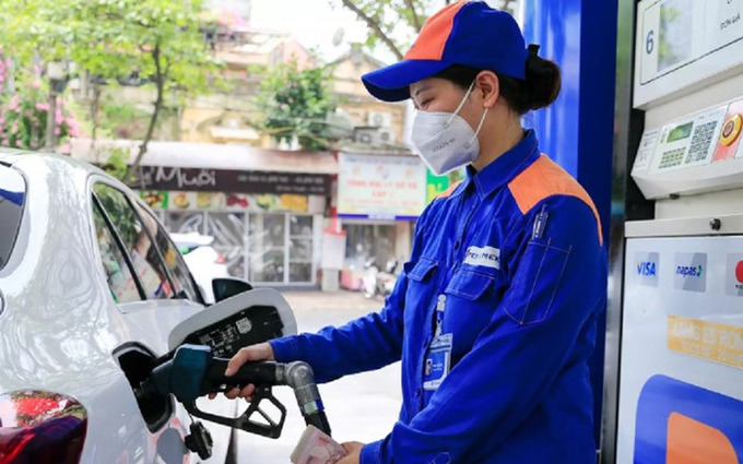 Dự b&#225;o gi&#225; xăng trong nước tiếp tục tăng - Ảnh 1
