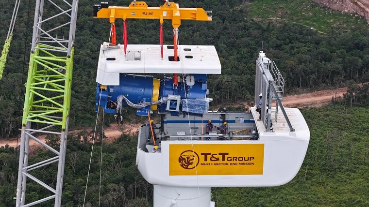 Từ công trường "3 không" đến dòng điện vượt biên giới: Cách Bầu Hiển làm nên kỳ tích Savan 1 trong 16 tháng - Ảnh 1