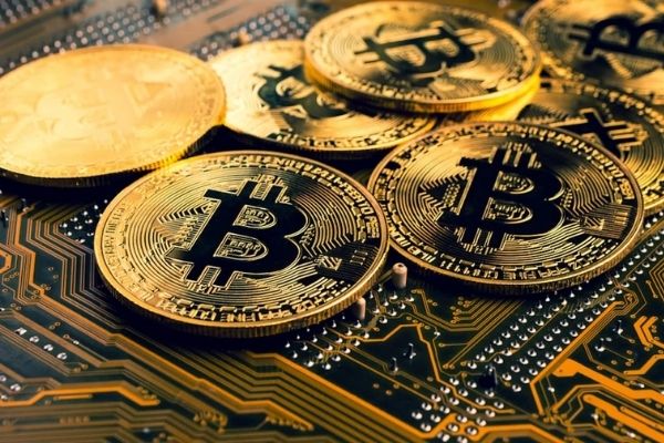 Giá Bitcoin hôm nay 17/4: Nhà đầu tư chốt lời mạnh - Ảnh 1