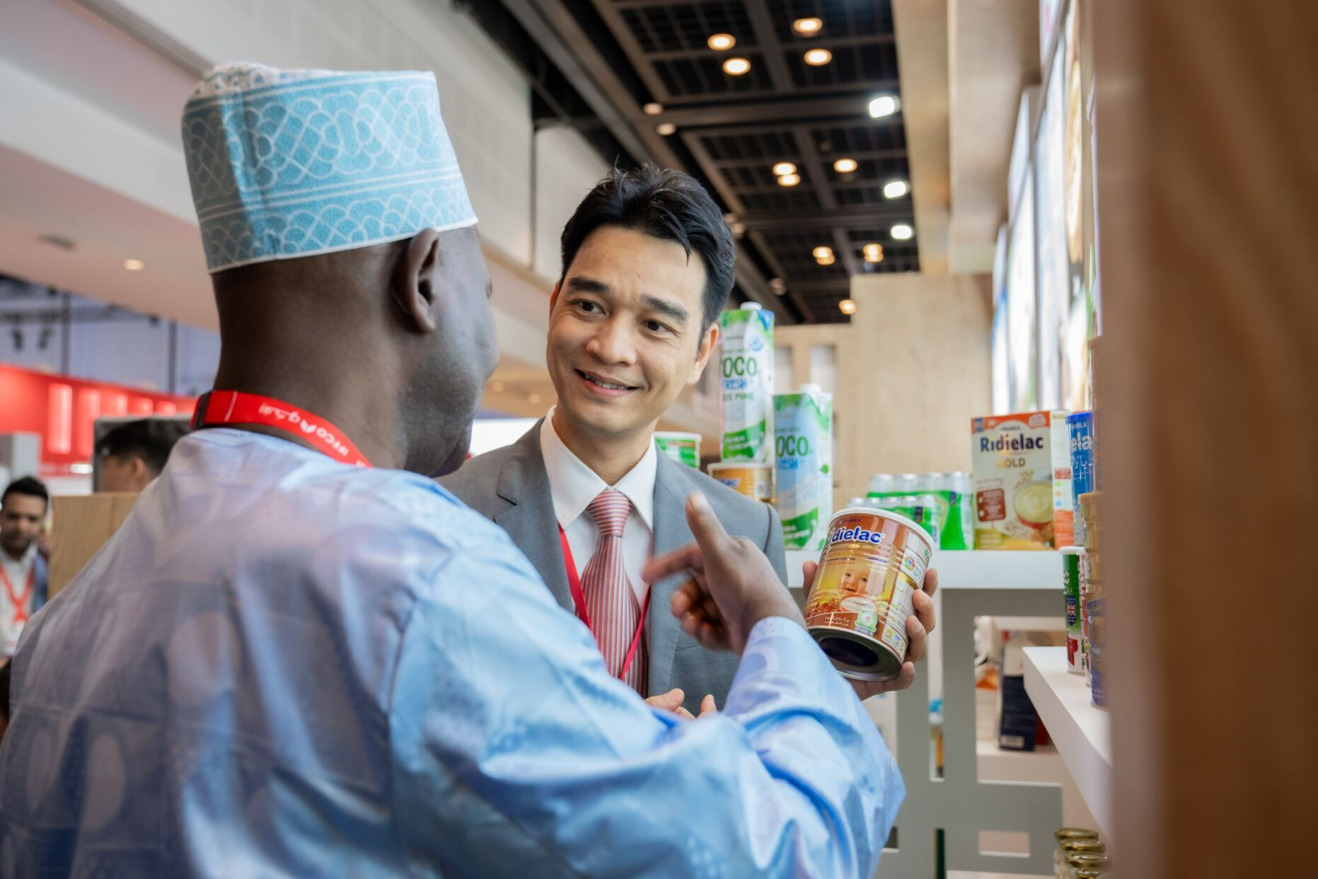 Nền tảng sản xuất vững chắc, năng lực ph&aacute;t triển sản phẩm linh hoạt v&agrave; dịch vụ tận tậm l&agrave; "kiềng 3 ch&acirc;n" cho mảng xuất khẩu của Vinamilk.