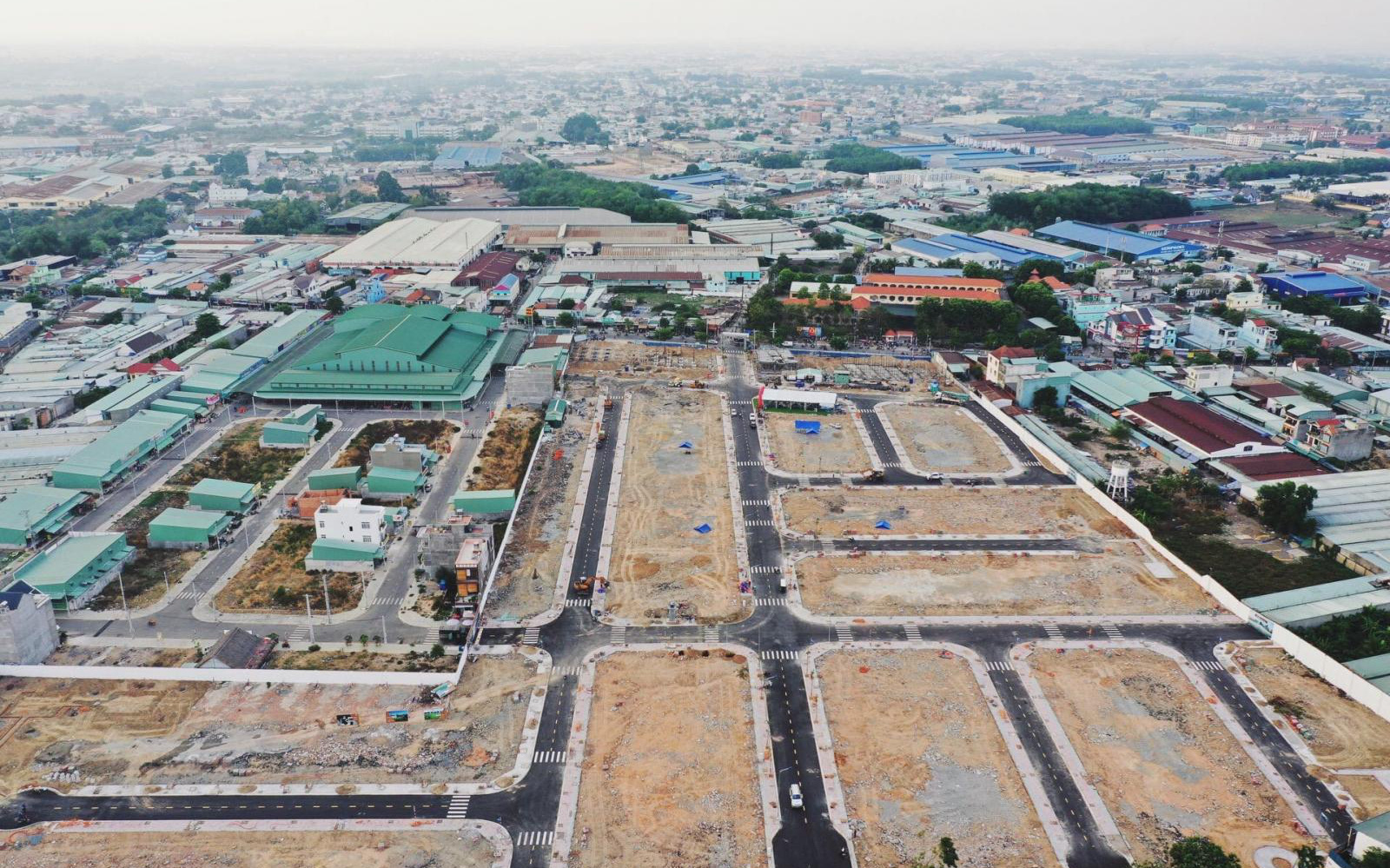 Dự b&#225;o thị trường BĐS 3 th&#225;ng tới: Cơn sốt đất nền đi qua, nh&#224; đầu cơ r&#250;t khỏi thị trường, gi&#225; bắt đầu giảm - Ảnh 1