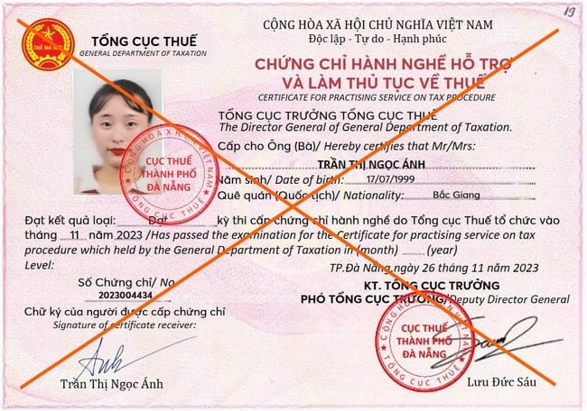 Chứng chỉ h&agrave;nh nghề giả mạo