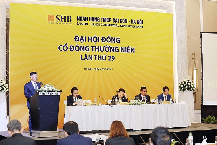 &Ocirc;ng Nguyễn Văn L&ecirc; - Tổng gi&aacute;m đốc SHB - b&aacute;o c&aacute;o kết quả hoạt động kinh doanh năm 2020 v&agrave; kế hoạch hoạt động năm 2021 &nbsp;