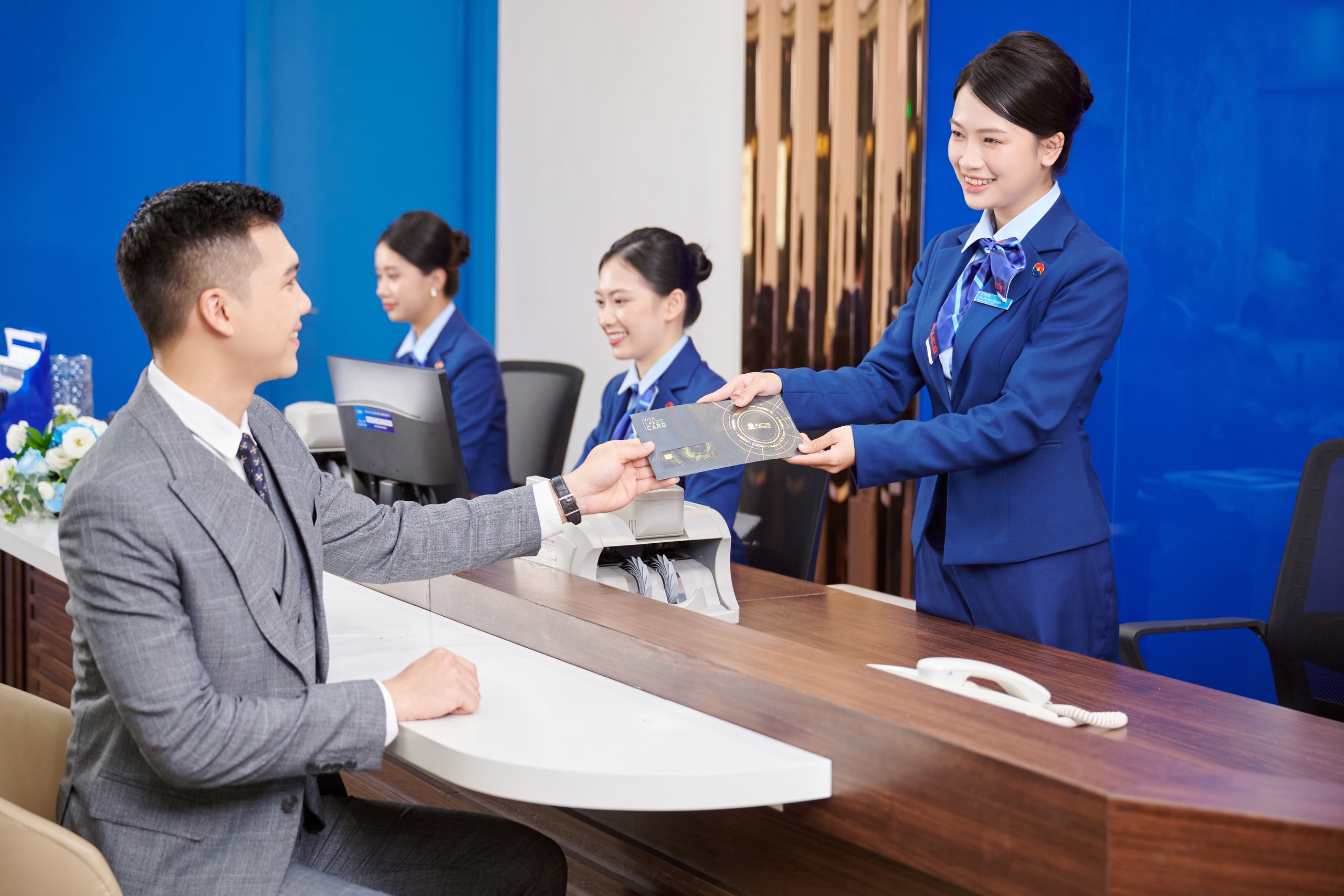 Thẻ t&iacute;n dụng NCB Visa ng&agrave;y c&agrave;ng được ưa chuộng v&igrave; t&iacute;nh tiện lợi, linh hoạt, tối ưu chi ph&iacute;. &nbsp;