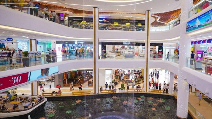 &ldquo;Thủ phủ&rdquo; mua sắm - giải tr&iacute; n&agrave;y c&oacute; quy m&ocirc; l&ecirc;n tới 68.000m2 với sự g&oacute;p mặt của c&aacute;c thương hiệu lớn trong nước v&agrave; thế giới. &nbsp;