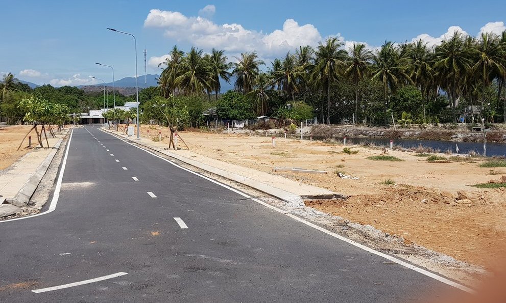 Sẽ hủy bỏ việc tạm dừng biến động đất đai 2.385 thửa đất ở Cam L&#226;m - Ảnh 1