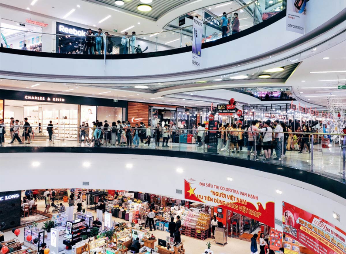 Vạn Hạnh Mall l&agrave; trung t&acirc;m thương mại nổi tiếng