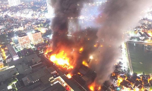 C&#244;ng ty B&#243;ng đ&#232;n Ph&#237;ch nước Rạng Đ&#244;ng bị phạt hơn 150 triệu đồng - Ảnh 2