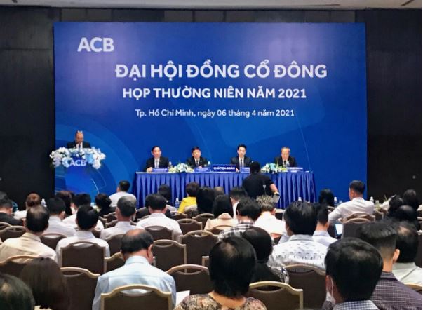 To&agrave;n cảnh ĐHĐCĐ thường ni&ecirc;n 2021 diễn ra s&aacute;ng 6/4 tại ACB.