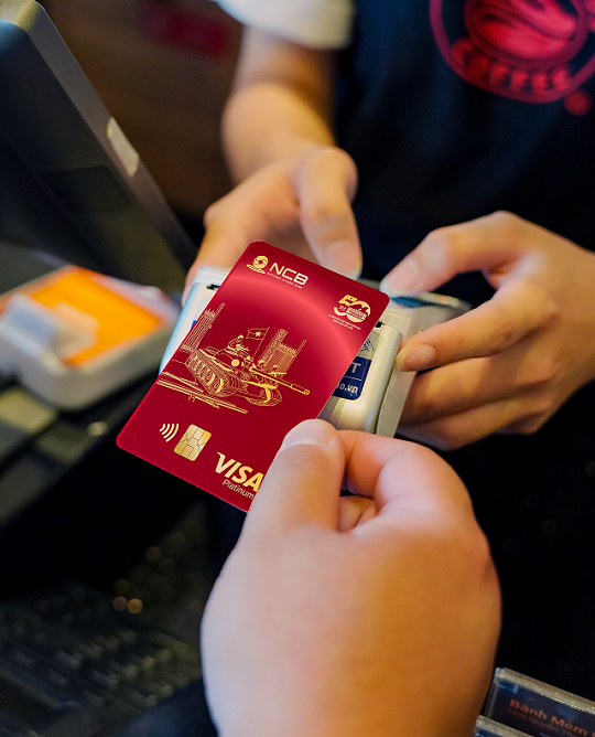 Độc lạ bộ ảnh “Một ng&#224;y xu&#244;i d&#242;ng lịch sử” của thẻ Thống Nhất - Ảnh 6