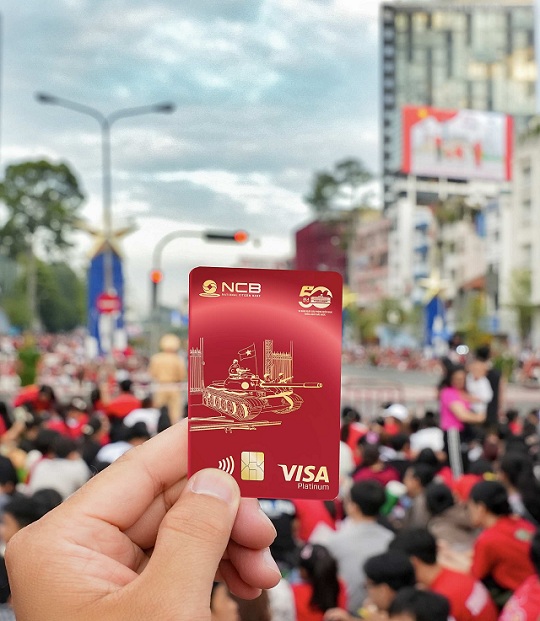 Độc lạ bộ ảnh “Một ng&#224;y xu&#244;i d&#242;ng lịch sử” của thẻ Thống Nhất - Ảnh 7