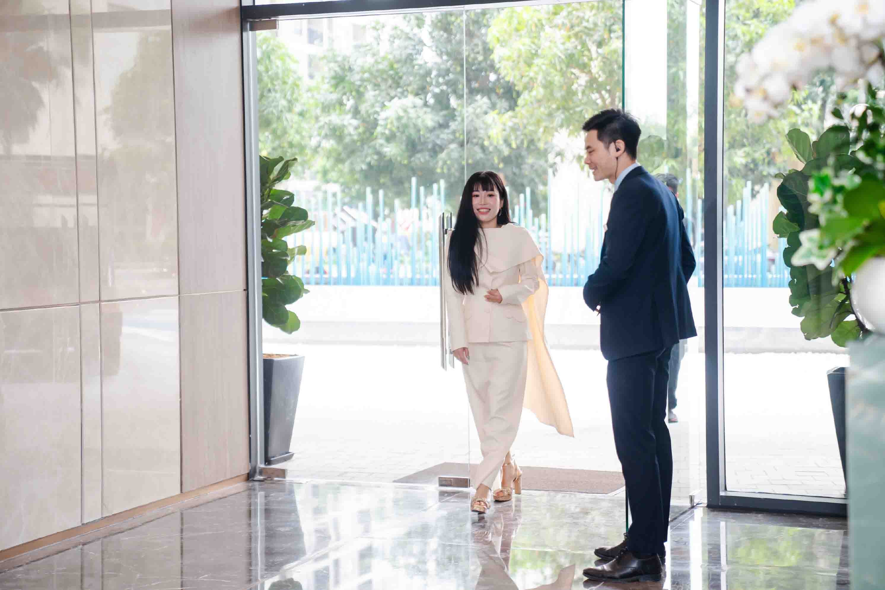 Nh&oacute;m kh&aacute;ch h&agrave;ng cao cấp c&oacute; mức độ tiếp cận ng&agrave;y c&agrave;ng rộng với c&aacute;c ti&ecirc;u chuẩn sống quốc tế.