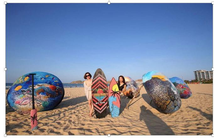 Cận cảnh qu&#225;n bar biển lộng gi&#243; vừa ra mắt tại Sầm Sơn, Quy Nhơn - Ảnh 1