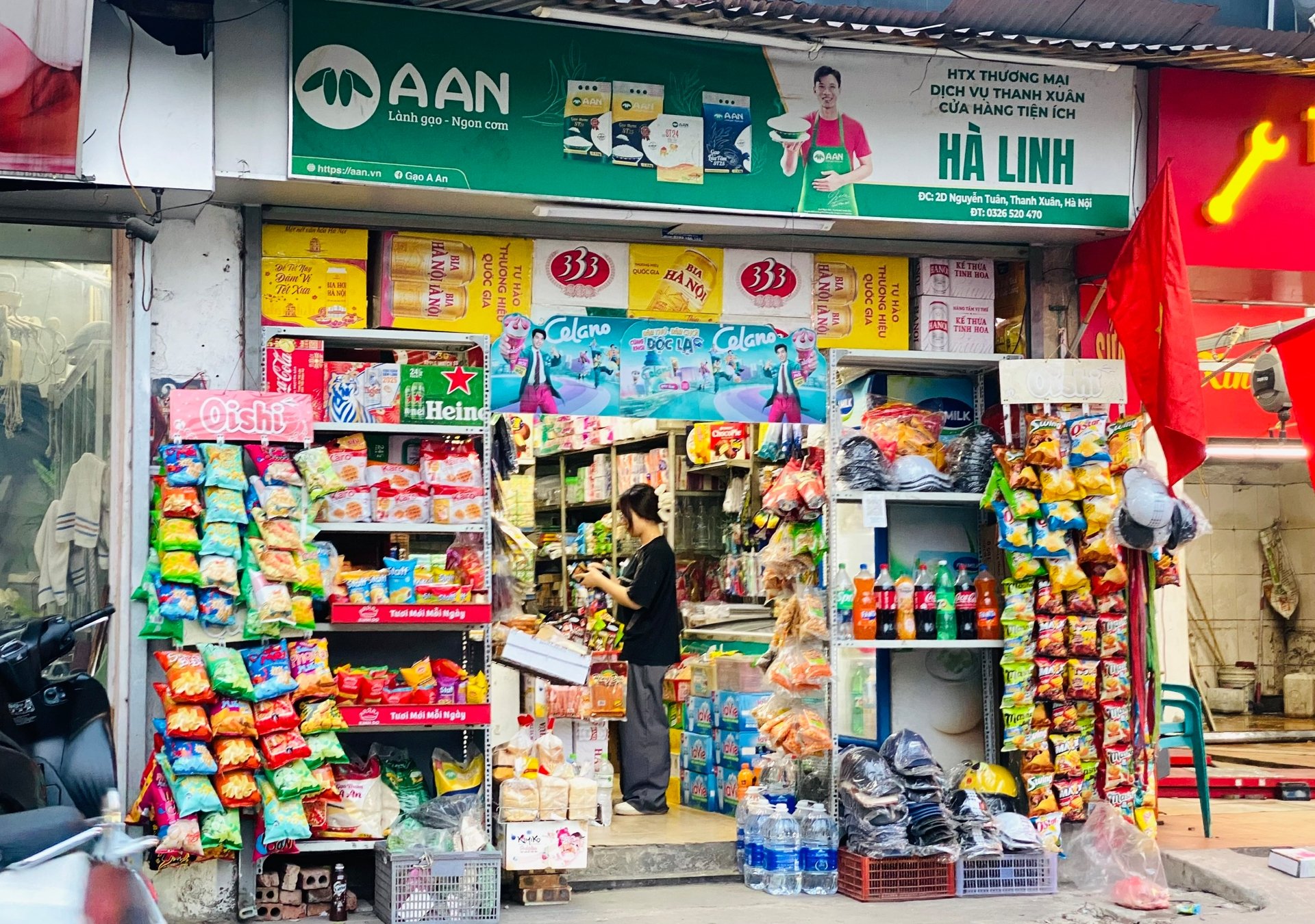 Bộ Ch&iacute;nh trị chỉ đạo, xo&aacute; bỏ h&igrave;nh thức thuế kho&aacute;n đối với c&aacute; nh&acirc;n, hộ kinh doanh chậm nhất trong năm 2026