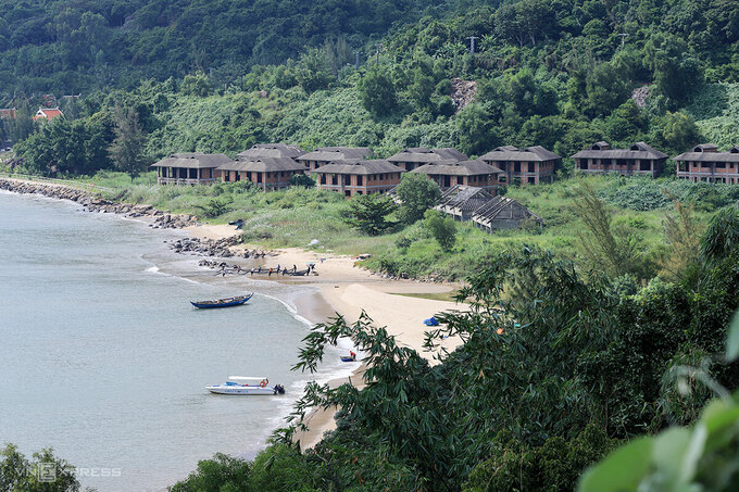 Một dự &aacute;n bỏ hoang tr&ecirc;n b&aacute;n đảo Sơn Tr&agrave;. Ảnh: Nguyễn Đ&ocirc;ng, VNE