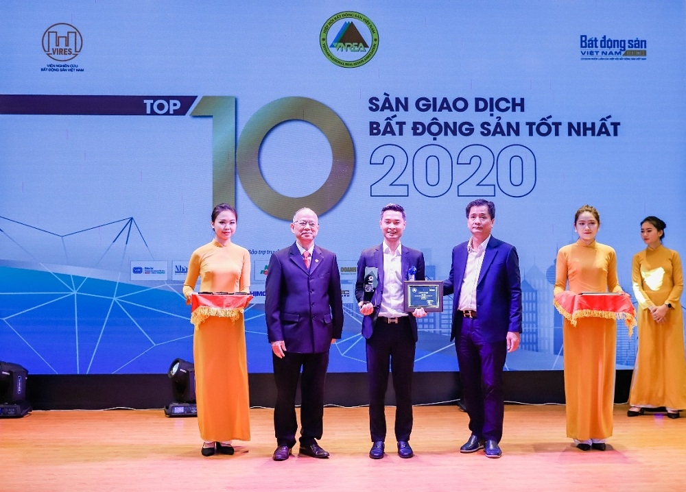 C&ocirc;ng ty cổ phần Bất động sản Thế Kỷ - Cen Land vừa xuất sắc dẫn đầu danh s&aacute;ch Top 10 s&agrave;n giao dịch Bất động sản tốt nhất năm 2020. &nbsp;