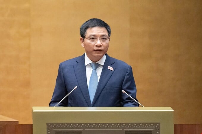 Bộ trưởng T&agrave;i ch&iacute;nh Nguyễn Văn Thắng tr&igrave;nh b&agrave;y Tờ tr&igrave;nh của Ch&iacute;nh phủ về dự thảo Nghị quyết giảm thuế VAT.