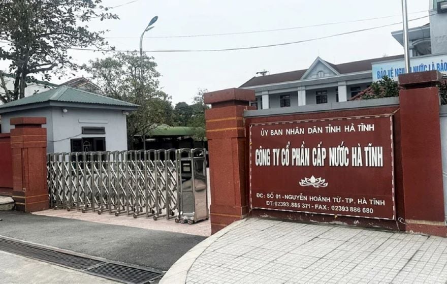 Cấp nước H&agrave; Tĩnh d&ugrave; giữ thế độc quyền tự nhi&ecirc;n, lợi nhuận vẫn lao dốc giữa l&uacute;c doanh thu lập đỉnh.