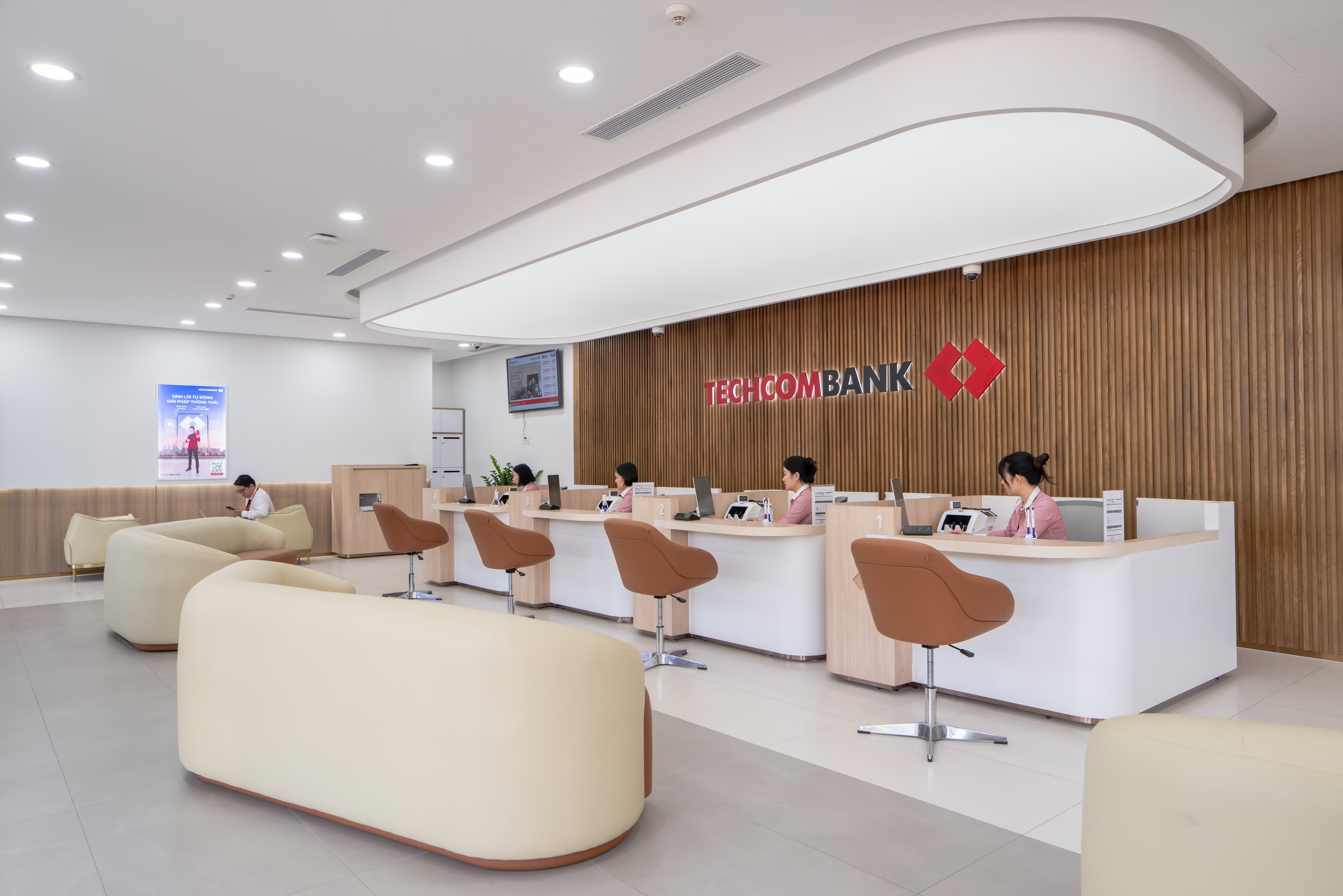 C&aacute;c giải ph&aacute;p đột ph&aacute; gi&uacute;p Techcombank mở rộng mạng lưới giao dịch, thu h&uacute;t th&ecirc;m nhiều kh&aacute;ch h&agrave;ng hơn.