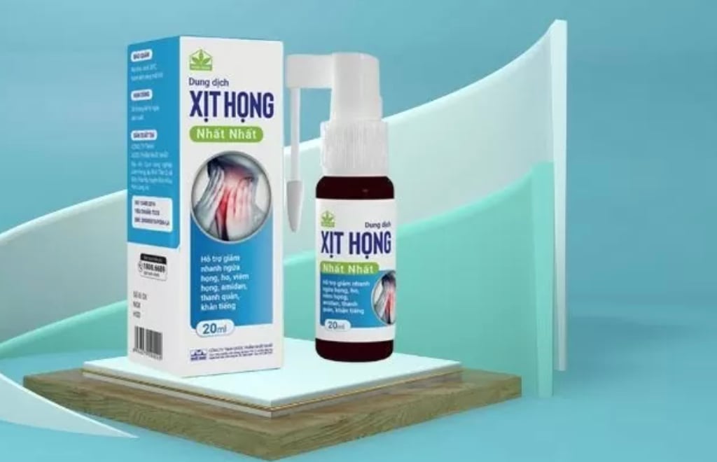 Dung dịch xịt họng Nhất Nhất, một trong những sản phẩm doanh nghiệp đ&atilde; đưa th&ocirc;ng tin g&acirc;y nhầm lẫn cho kh&aacute;ch h&agrave;ng. Ảnh: Nhất Nhất