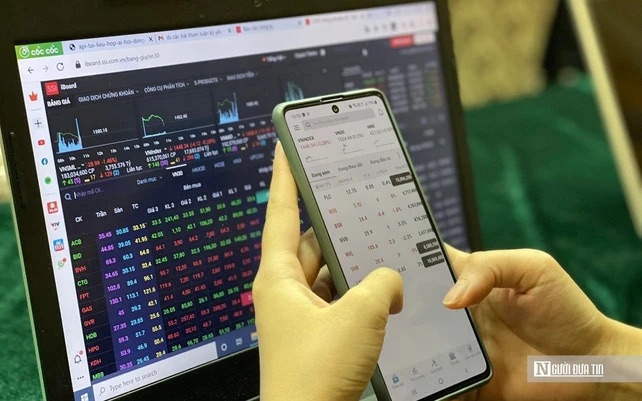 Chủ tịch QCC muốn &ldquo;tho&aacute;t sạch&rdquo; cổ phiếu sau nửa năm gom v&agrave;o.