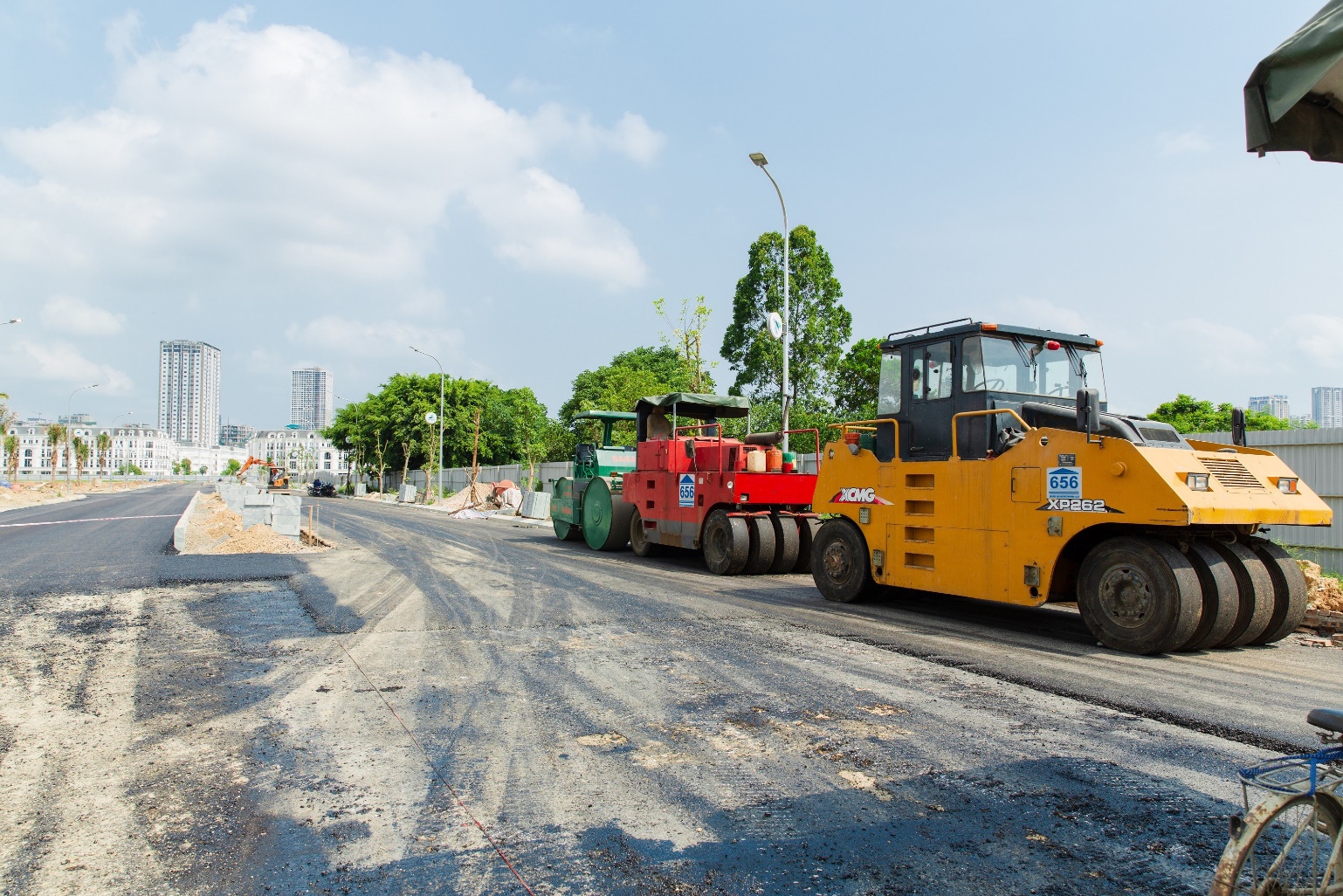 FLC Premier Parc đẩy mạnh thi c&#244;ng ho&#224;n thiện hạ tầng khu đ&#244; thị - Ảnh 1