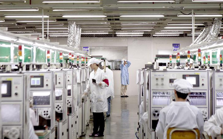 CNBC: Việt Nam tạm đ&#243;ng cửa loạt khu c&#244;ng nghiệp sẽ khiến lạm ph&#225;t tăng nhanh hơn tại Mỹ? - Ảnh 1