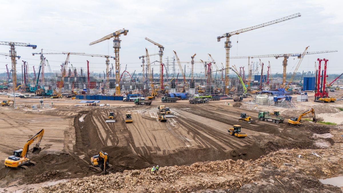 SVĐ H&ugrave;ng Vương c&oacute; thời gian thi c&ocirc;ng rất ngắn với nhiều hạng mục đặc biệt, chưa từng triển khai tại Việt Nam