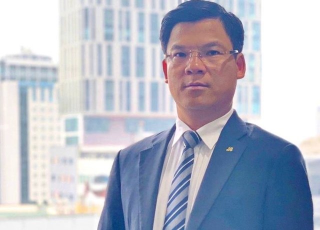 &Ocirc;ng L&ecirc; Văn Nam được bổ nhiệm l&agrave;m Tổng Gi&aacute;m đốc X&acirc;y dựng H&ograve;a B&igrave;nh. Ảnh: HBC.